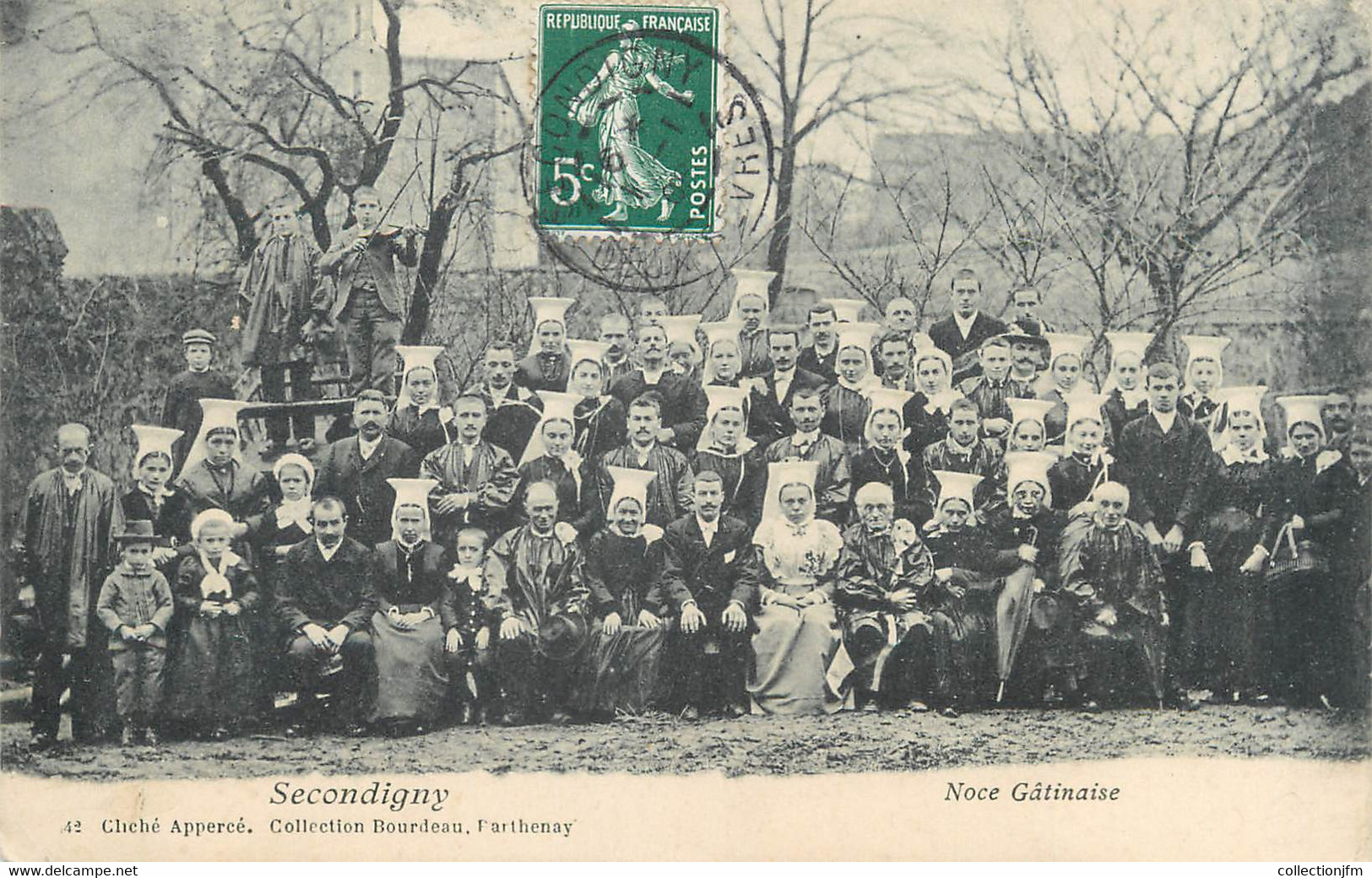 / CPA FRANCE 79 "Secondigny, noce Gâtinaise"