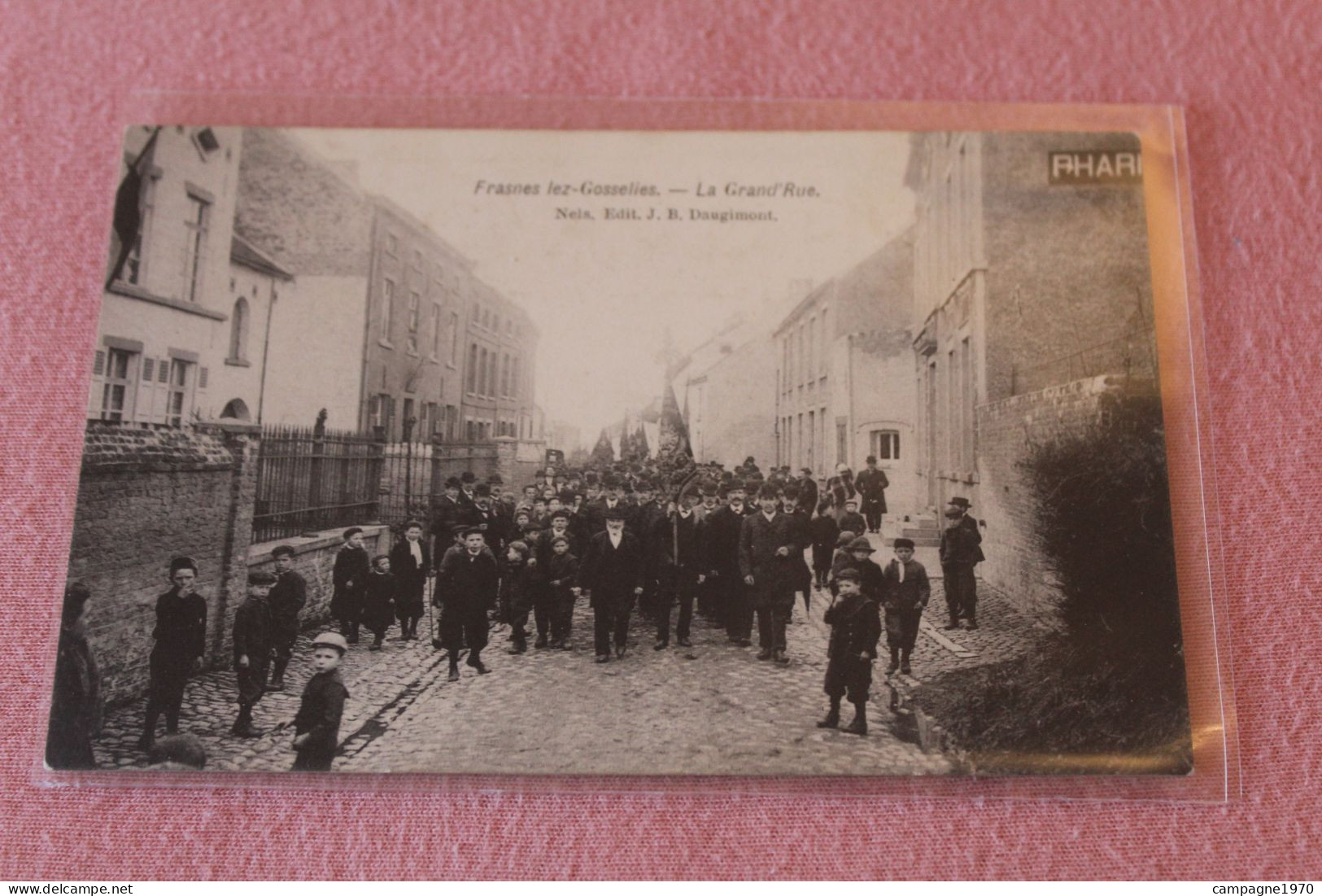 CPA - FRASNES LEZ GOSSELIES ( LES BONS VILLERS ) - LA GRAND RUE ( TOP ANIMATION AVEC FANFARE )
