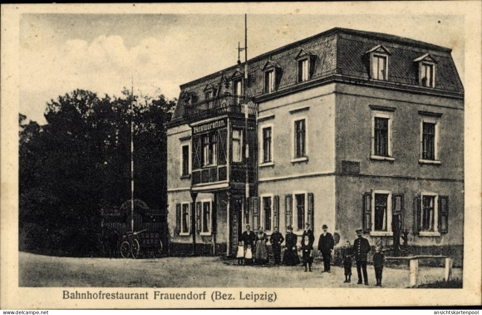 CPA Frauendorf Frohburg in Sachsen, Blick auf das Bahnhofsrestaurant
