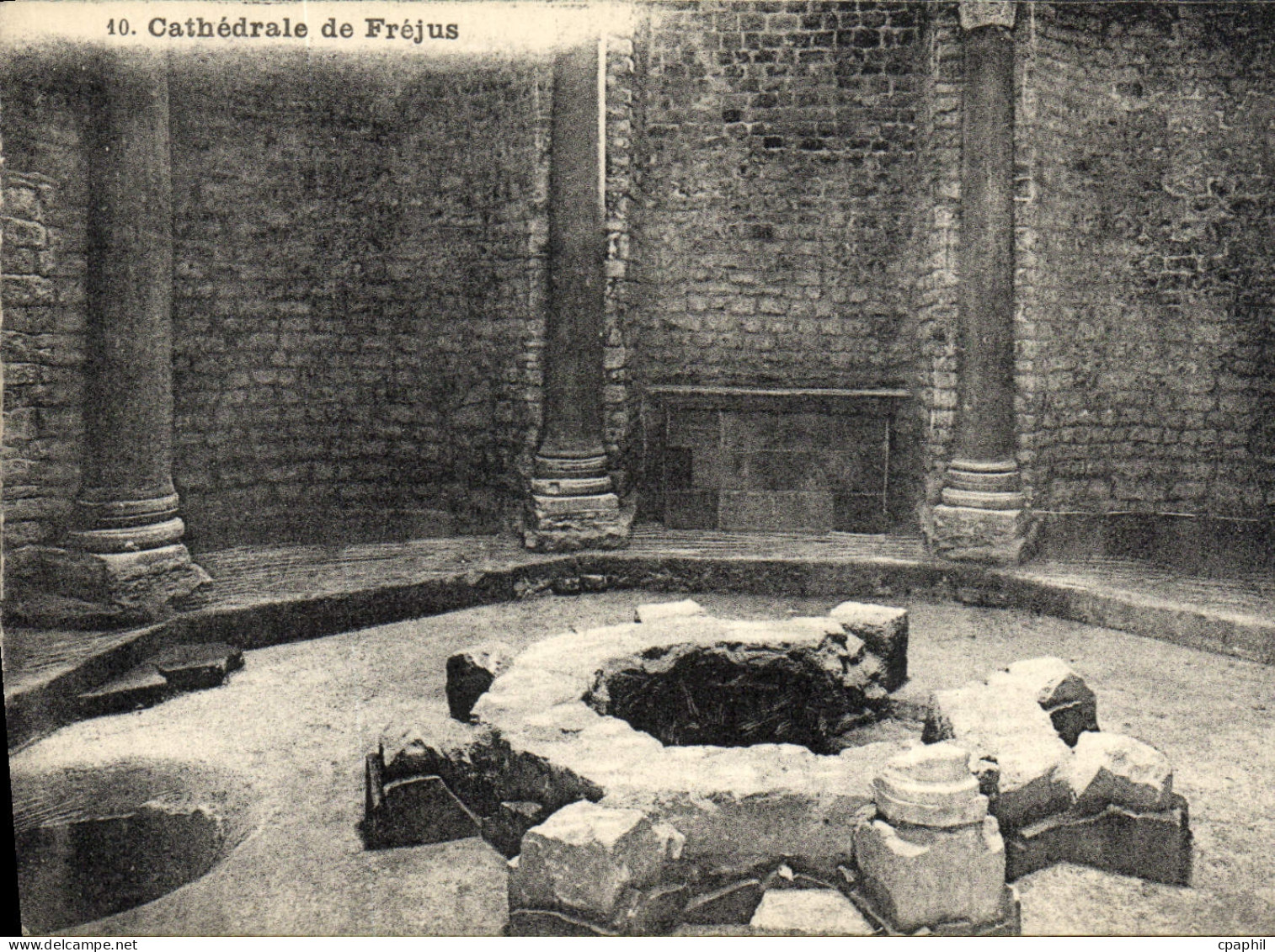 CPA Frejus Cathedrale