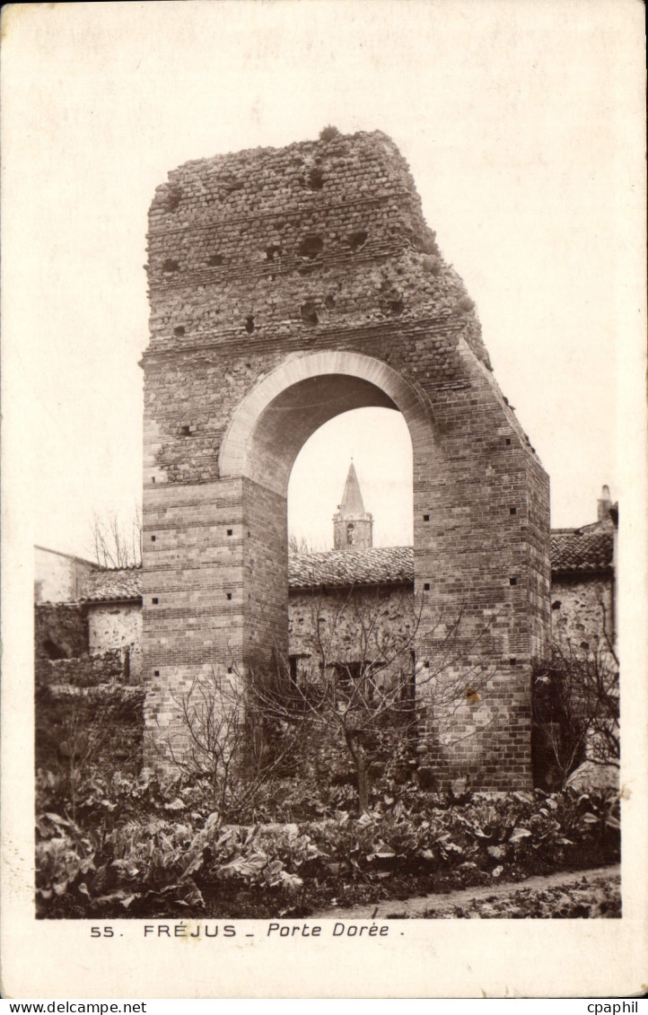 CPA Frejus Porte Doree