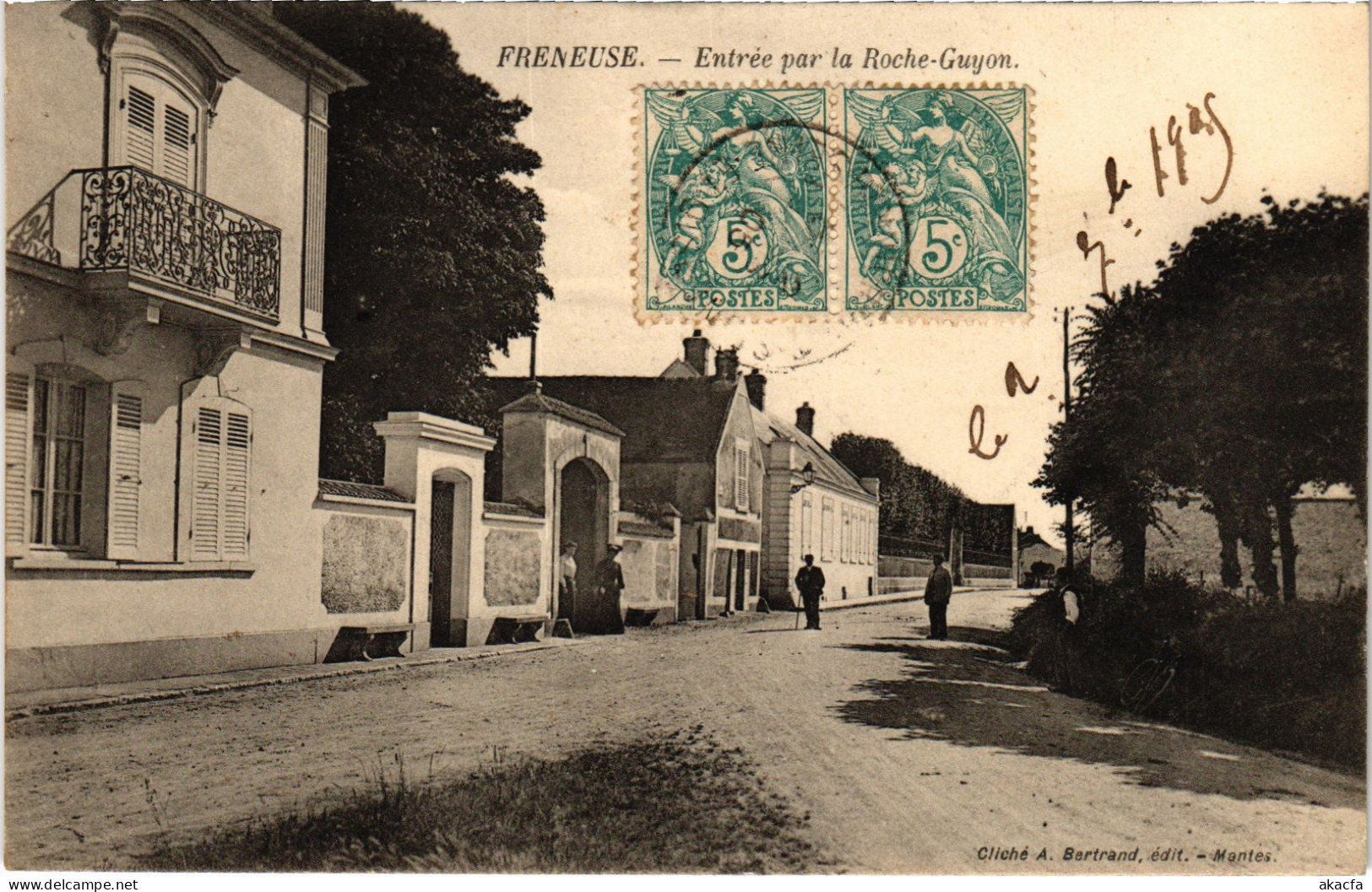 CPA FRENEUSE Entree par la Roche-Guyon (1412293)