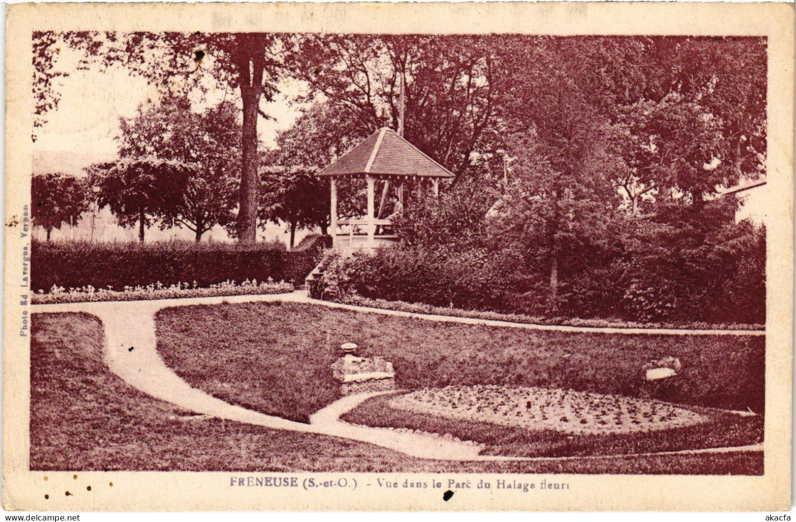 CPA FRENEUSE Vue dans le Parc du Halage Fleuri (1412115)