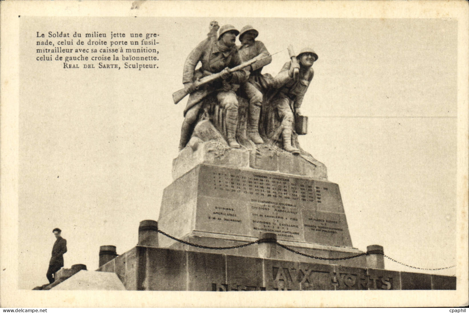 CPA Front de Champagne Navarin Monument aux Morts des Armes de Champagne