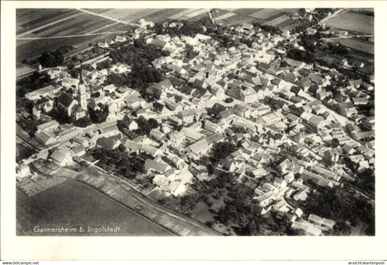 CPA Gaimersheim in Oberbayern, Luftaufnahme von viele Häuser, Kirche, Ackerland