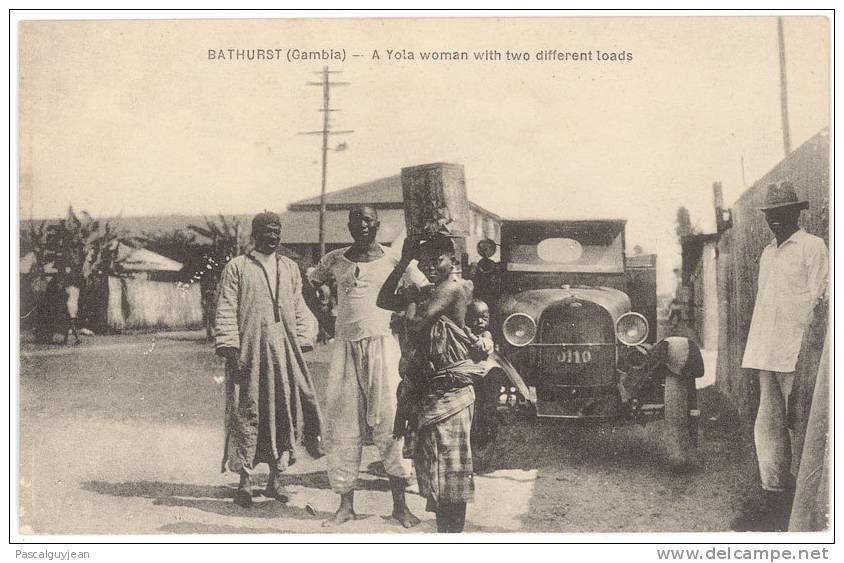 CPA GAMBIE - BATHURST - A YOLA WOMAN WITH TWO DIFFERENT LOADS