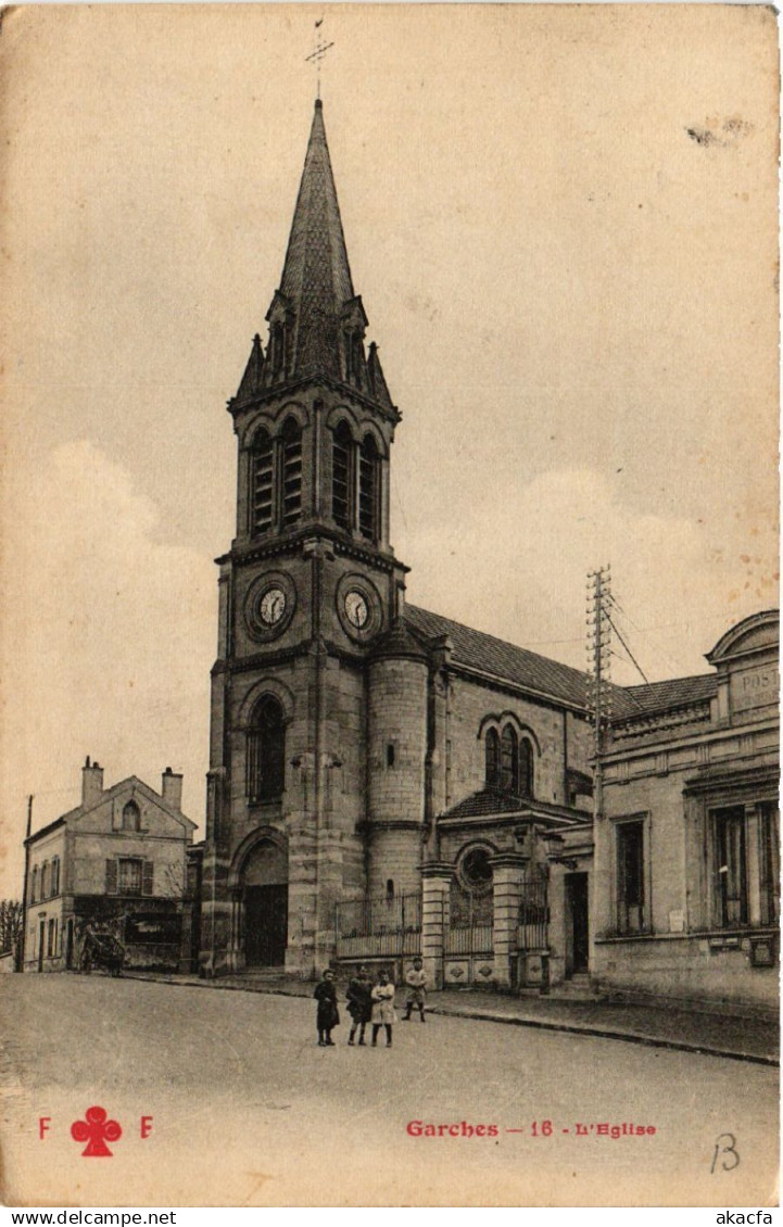 CPA GARCHES - L'Église (581289)