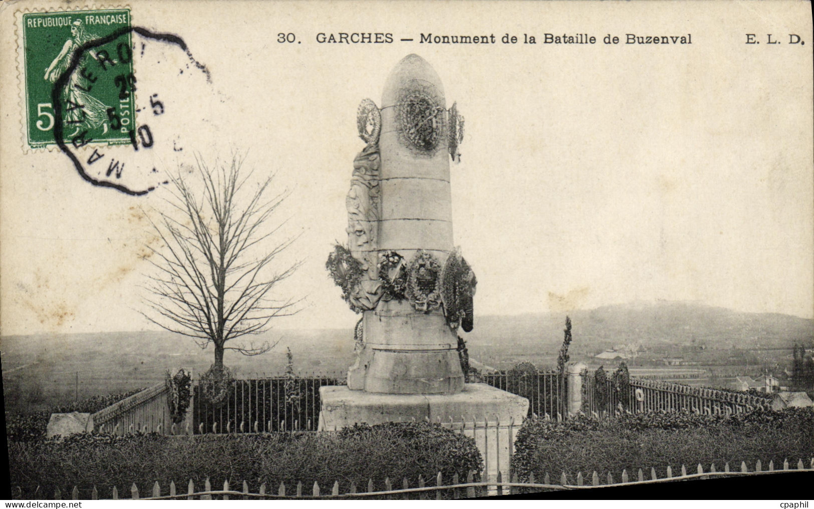 CPA Garches Monument de la Bataille de Buzenval Militaria
