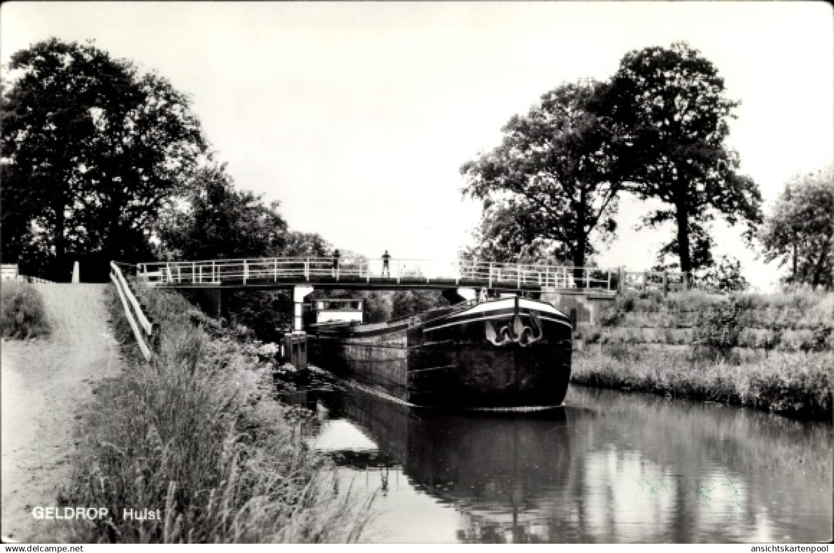 CPA Geldrop Nordbrabant Niederlande, Frachtschiff passiert Brücke