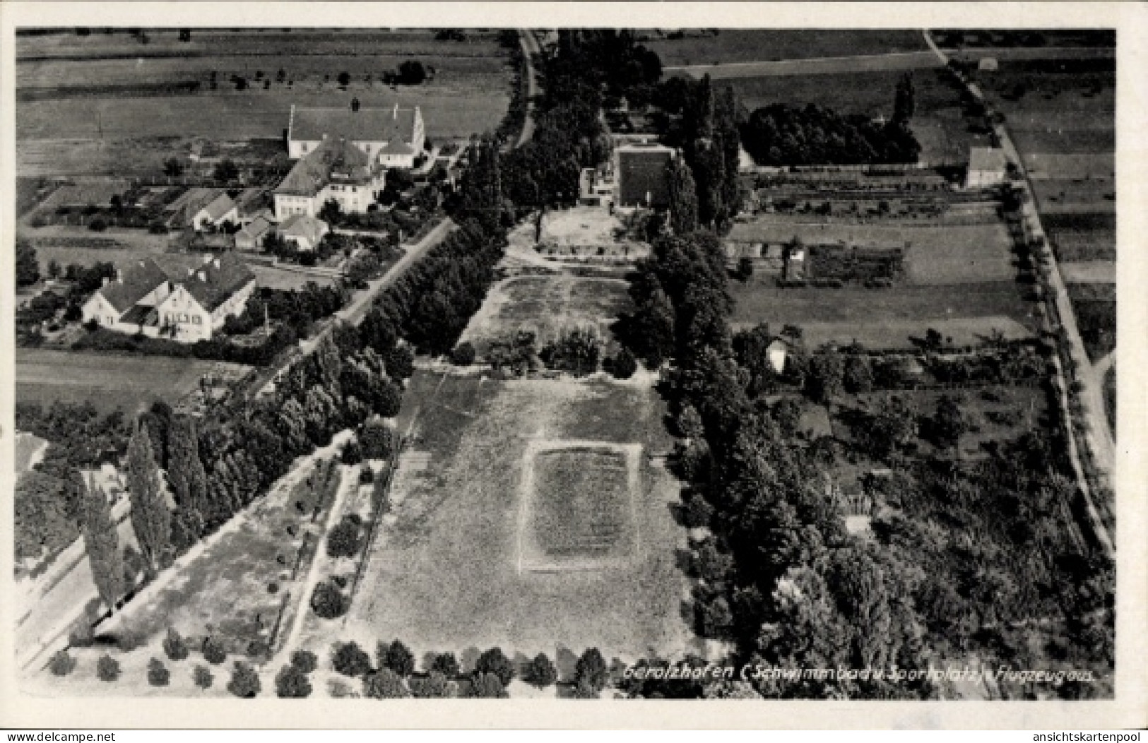 CPA Gerolzhofen in Unterfranken, Luftaufnahme, Schwimmbad, Sportplatz, Gerolzhofen