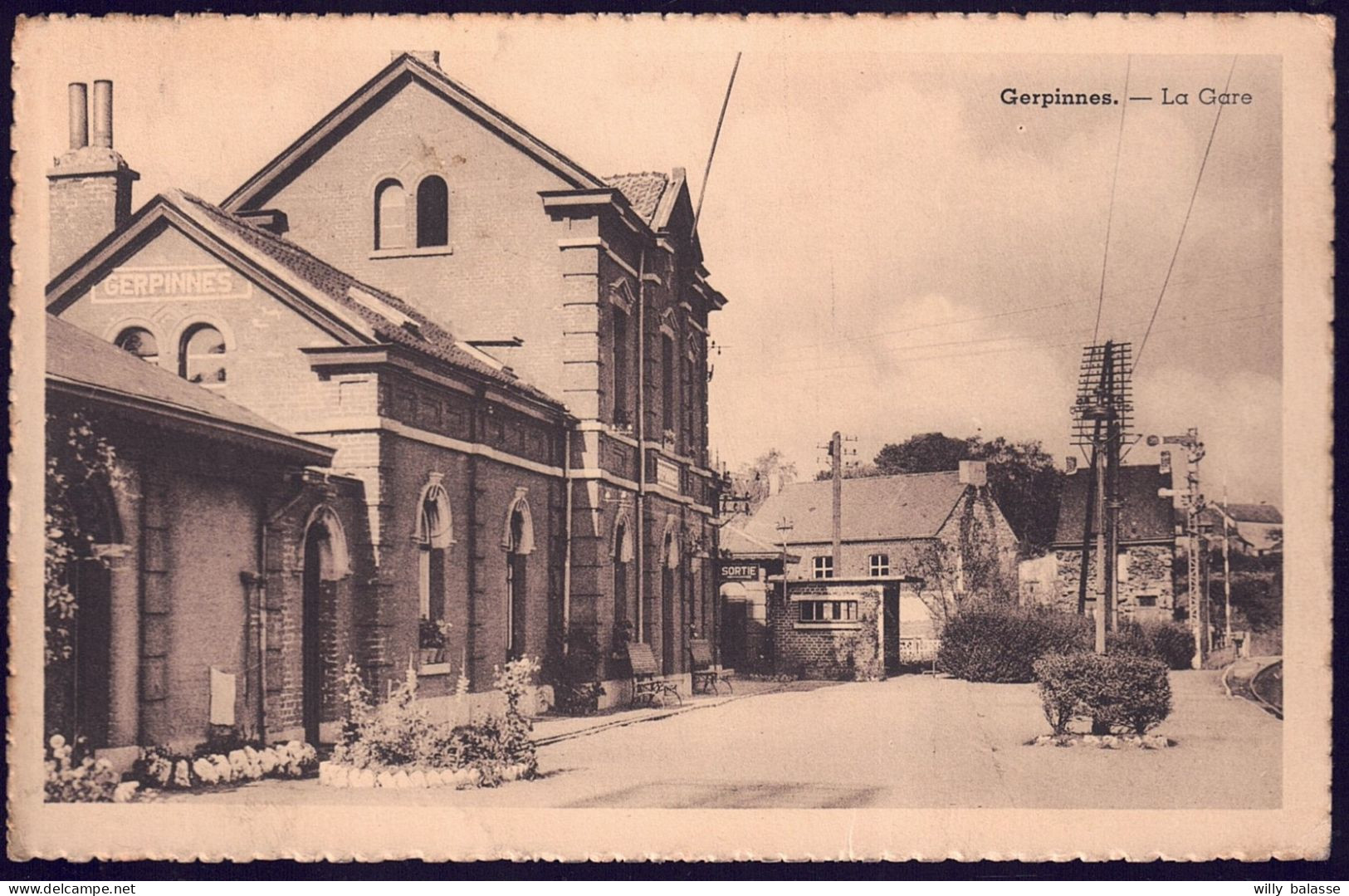 +++ CPA - GERPINNES - La Gare  //