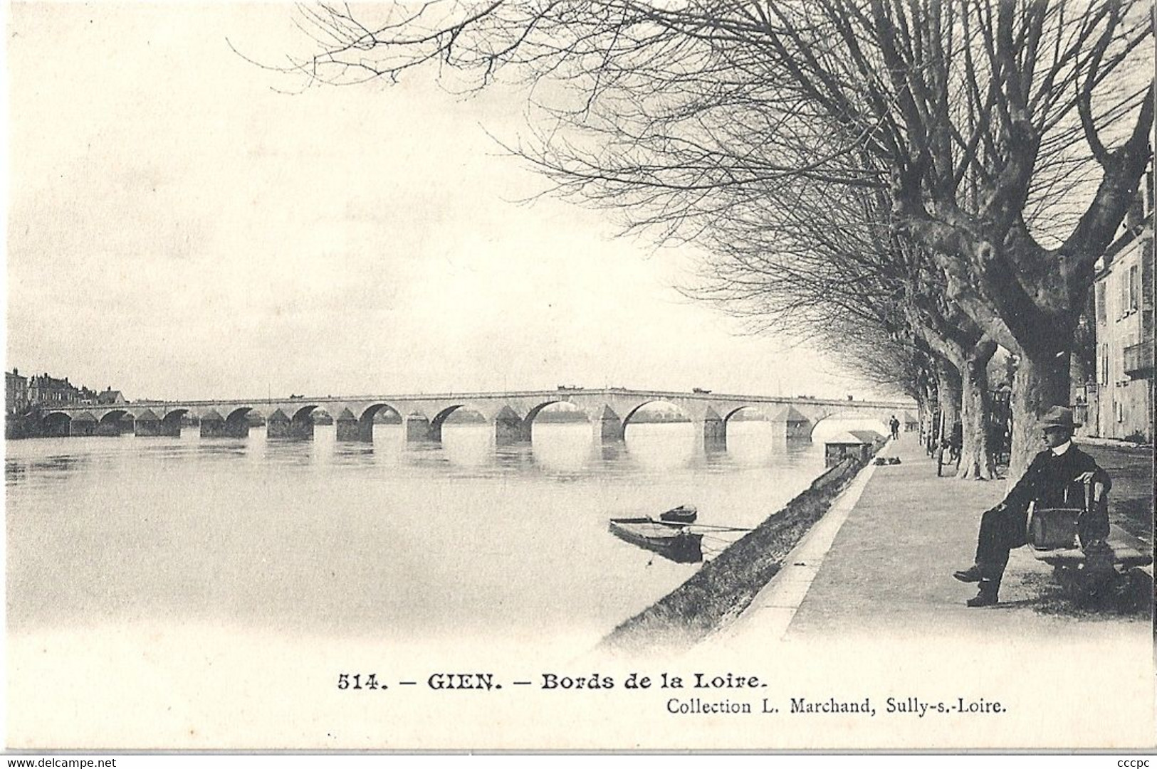 CPA Gien Bords de la Loire