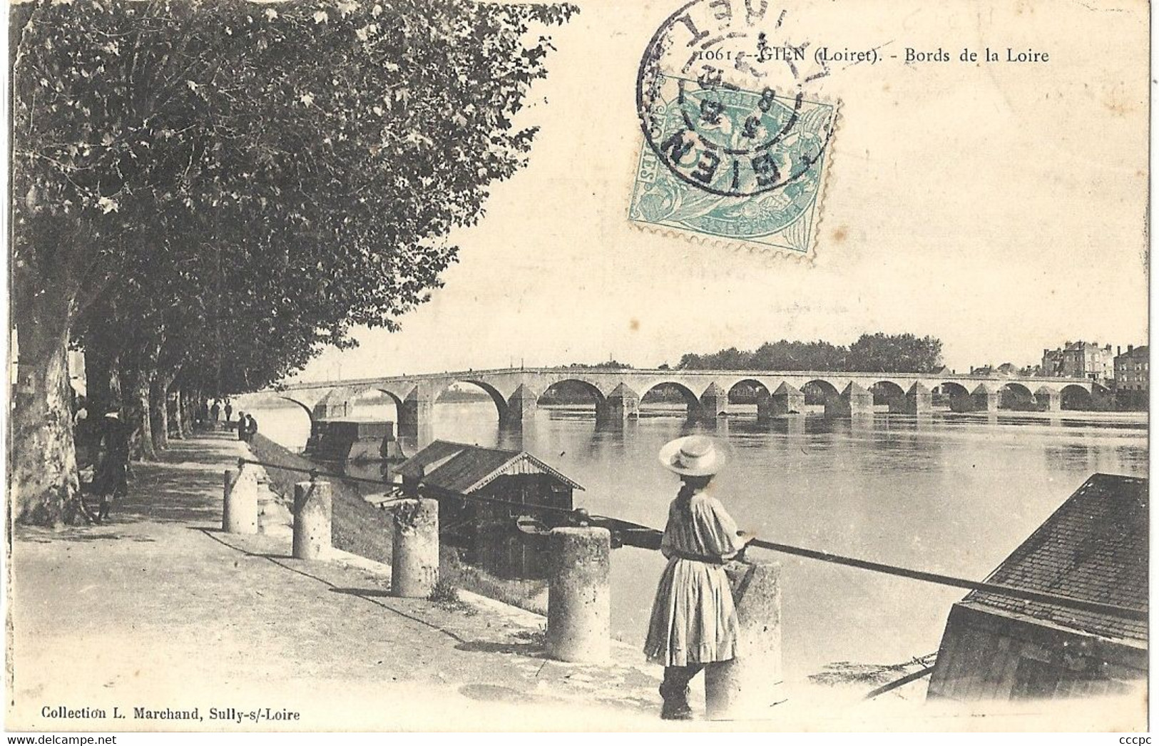 CPA Gien Bords de la Loire