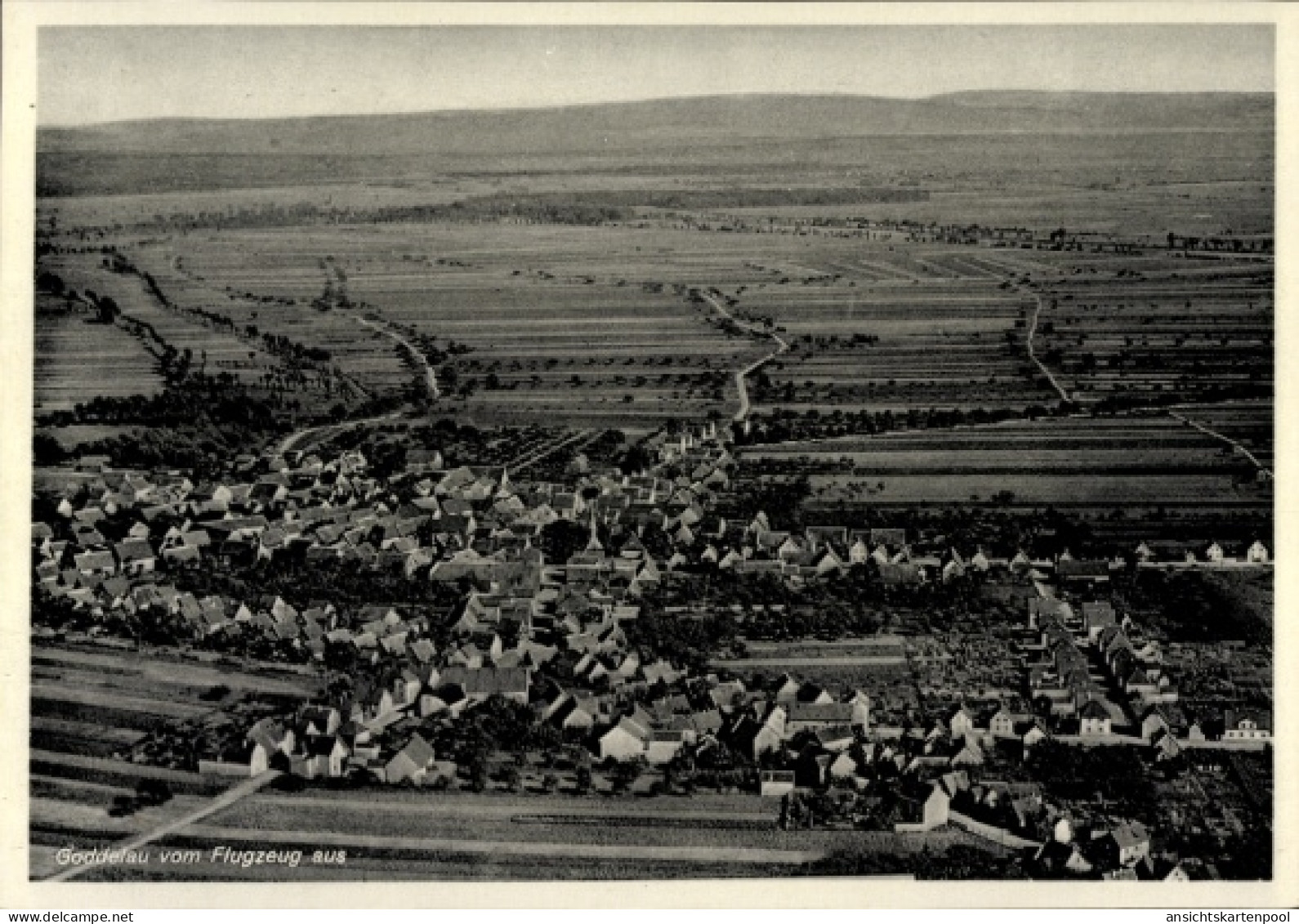 CPA Goddelau Riedstadt in Hessen, Luftaufnahme von ländliche Umgebung, viele Dächer
