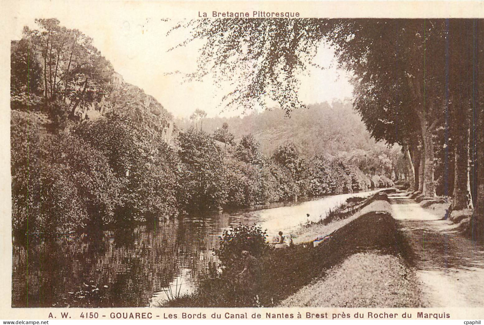 CPA Gouarec Les Bords du Canal de Nantes a Brest pres du Rocher du Marquis