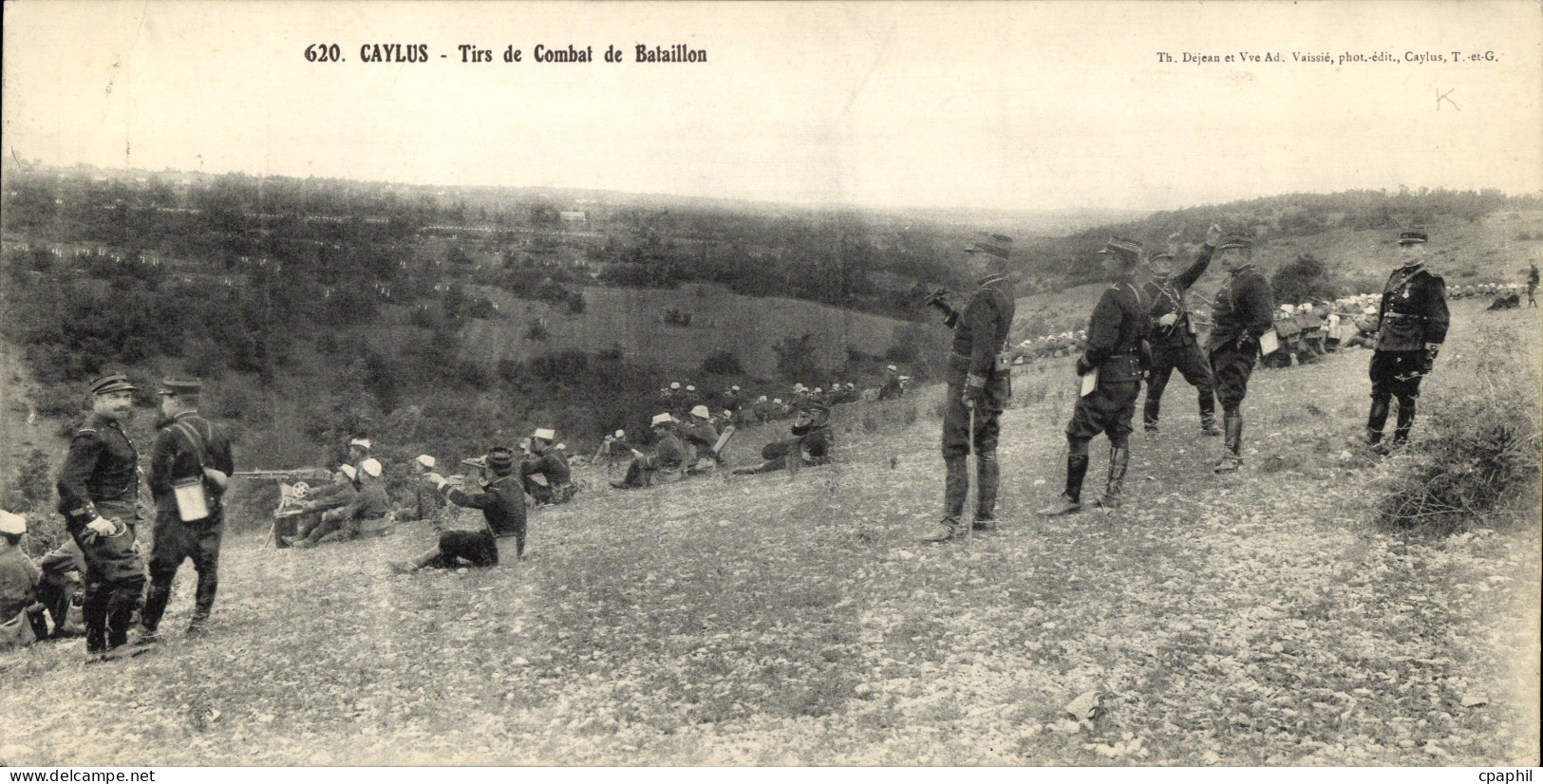 CPA Grand Format Caylus Tirs de Combat de Bataillon Militaria 27 * 14 cm
