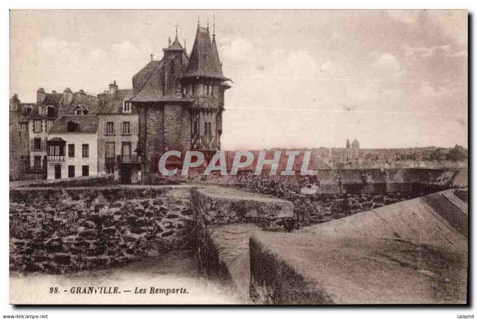 CPA Granville Les Remparts