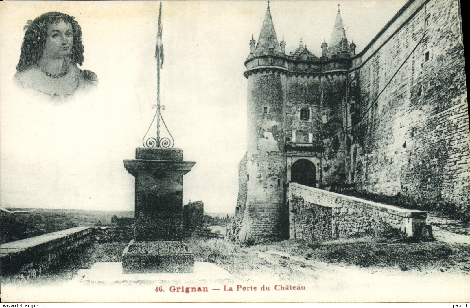 CPA Grignan la Porte du chateau