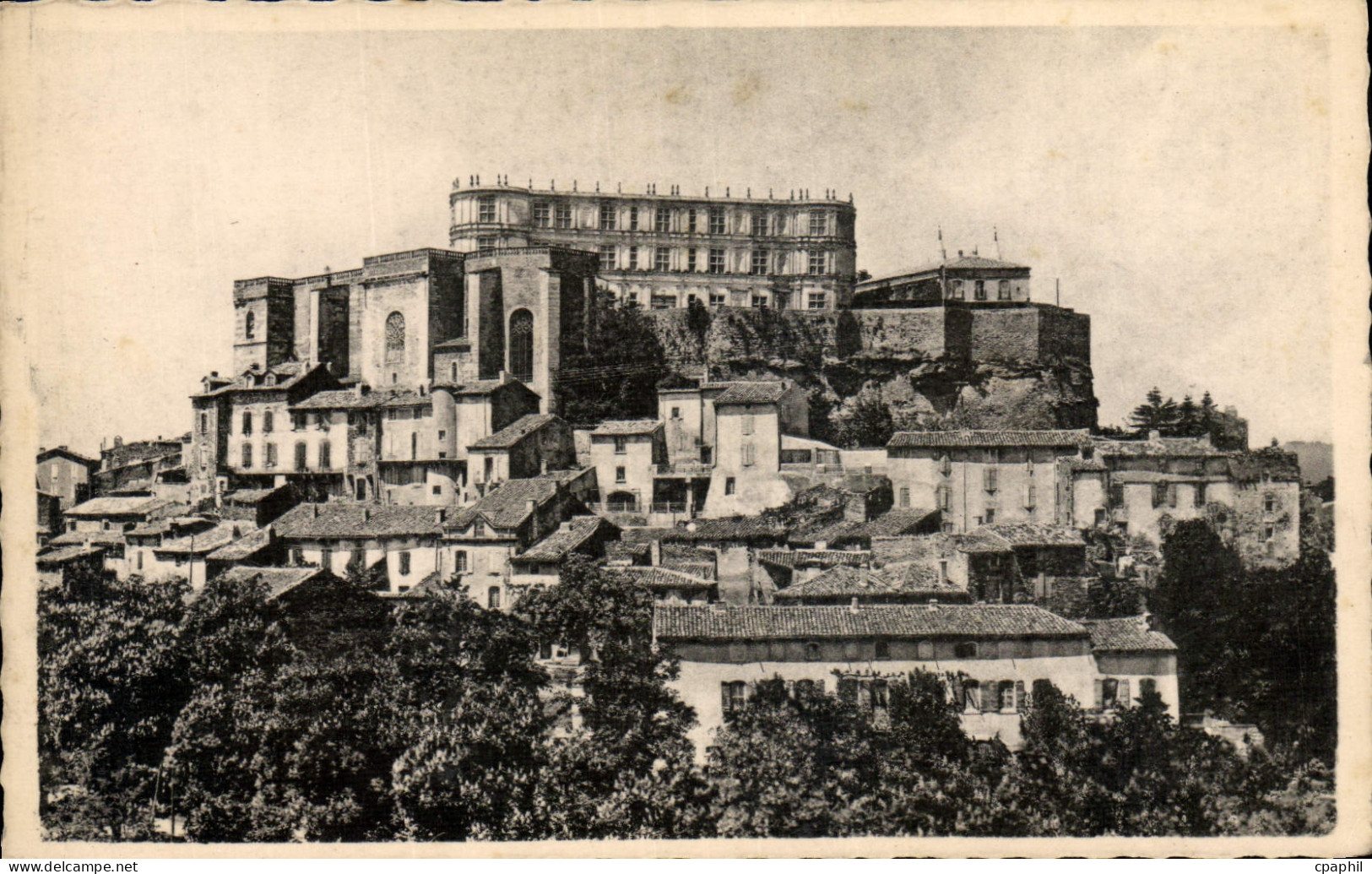 CPA Grignan Vue d'Ensemble du Chateau