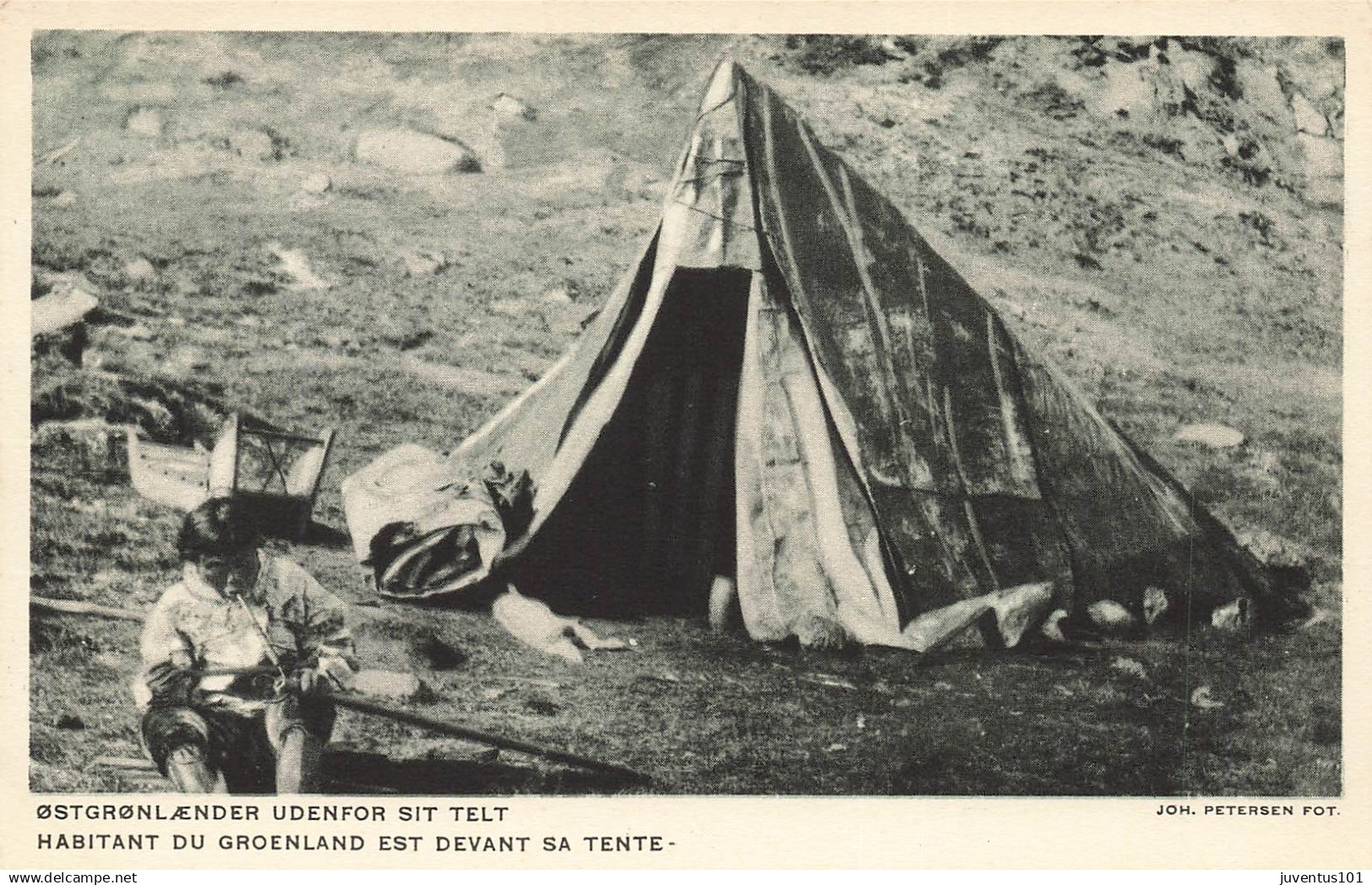 CPA Groenland-Habitant du Groenland est devant sa tente      L3865