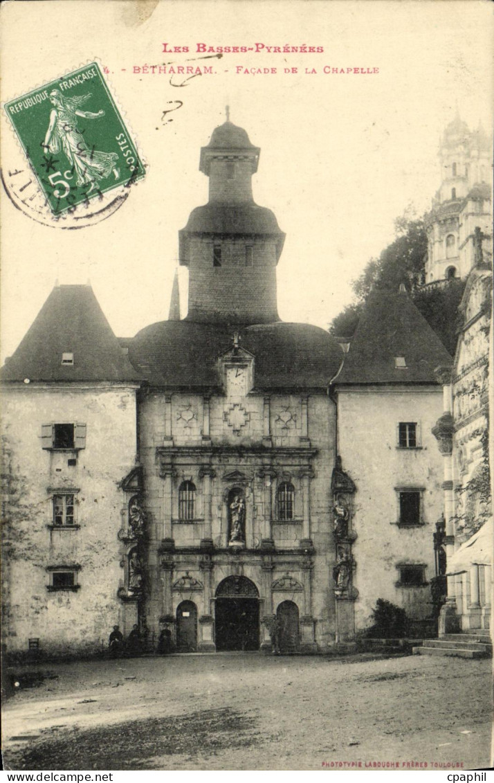 CPA Grottes De Betharram Facade De La Chapelle