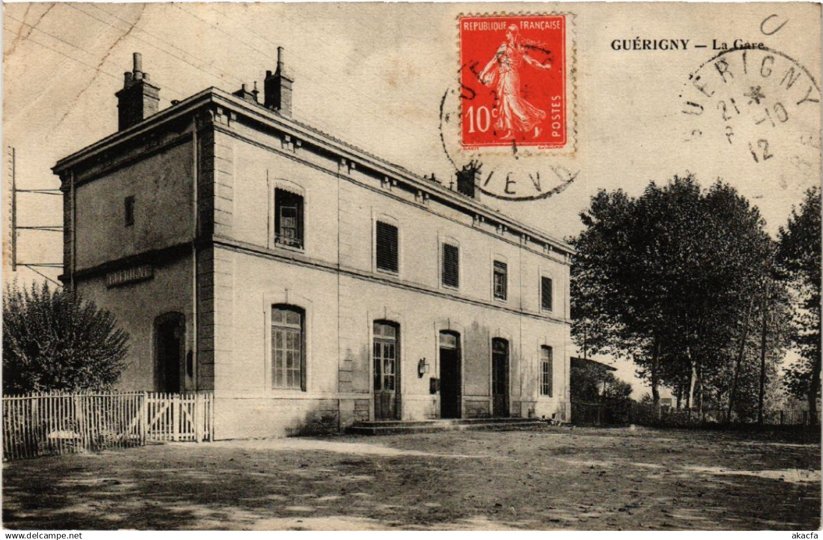 CPA GUERIGNY - La Gare (457380)