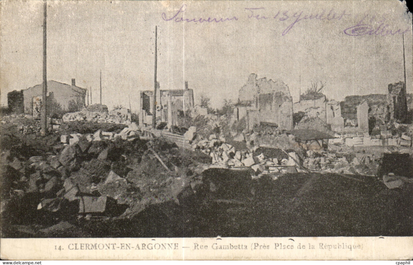 CPA Guerre Clermont en Argonne Rue Gambetta (Pree Pusee de la Republique)