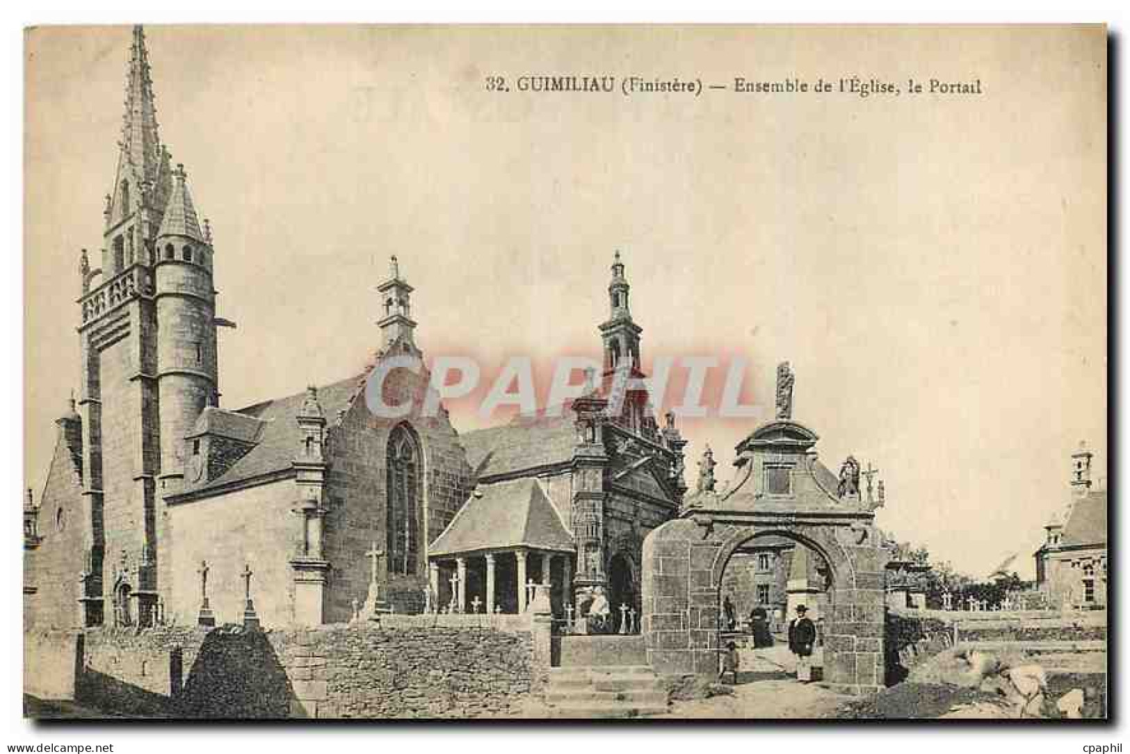 CPA Guimiliau Finistere Ensemble de l'Eglise le Portail