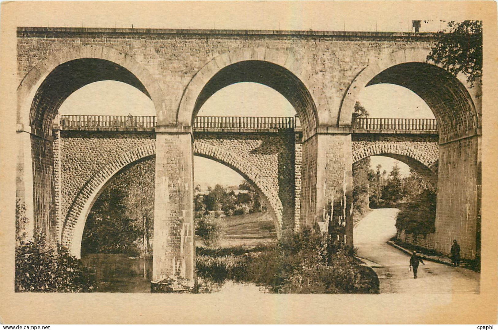 CPA Guingamp les Viaducs