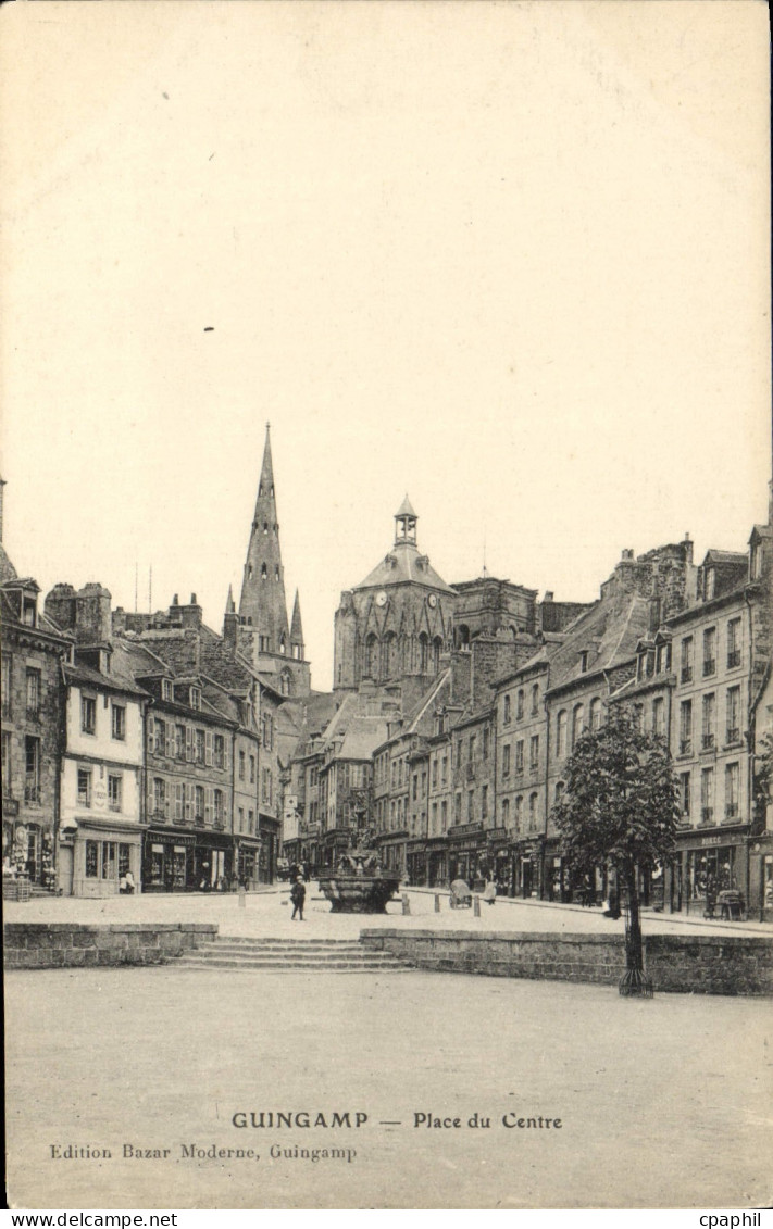 CPA Guingamp Place du Centre