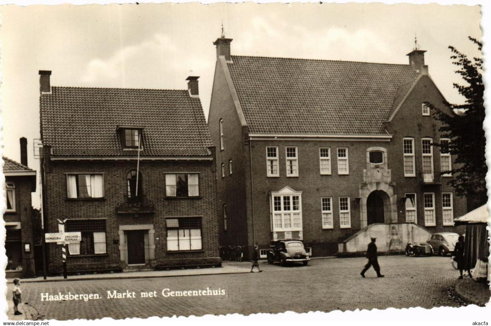 CPA Haaksbergen Markt met Gemeentehuis NETHERLANDS (728716)