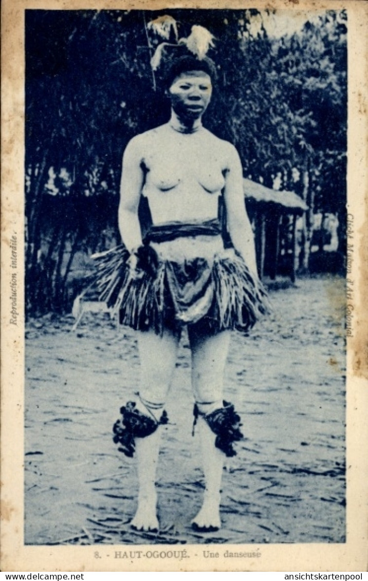 CPA Haut Ogooue Gabun, Tänzerin, barbusige Frau