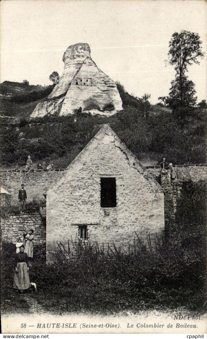 CPA Haute Isle Le Colombier de Boileau (animee)