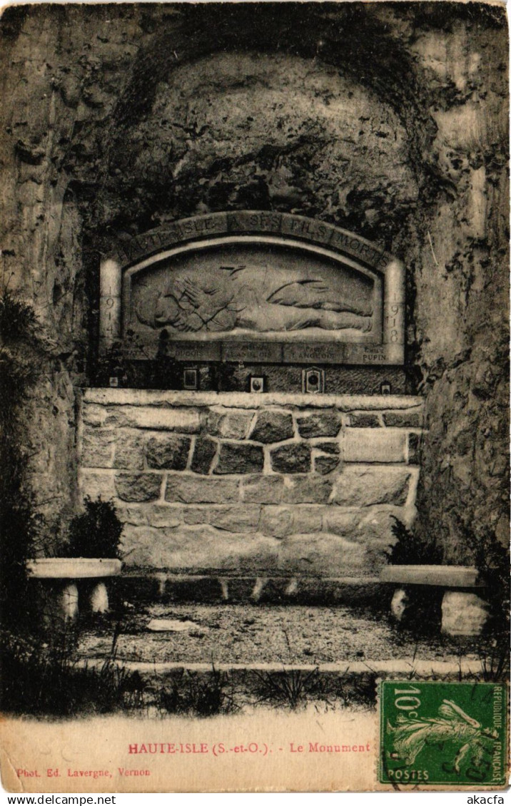 CPA HAUTE-ISLE - Le Monument (380287)
