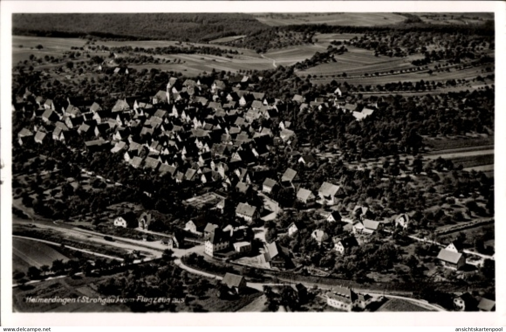 CPA Heimerdingen Ditzingen in Württemberg, Luftaufnahme von viele Dächer, ländliche Umgebung