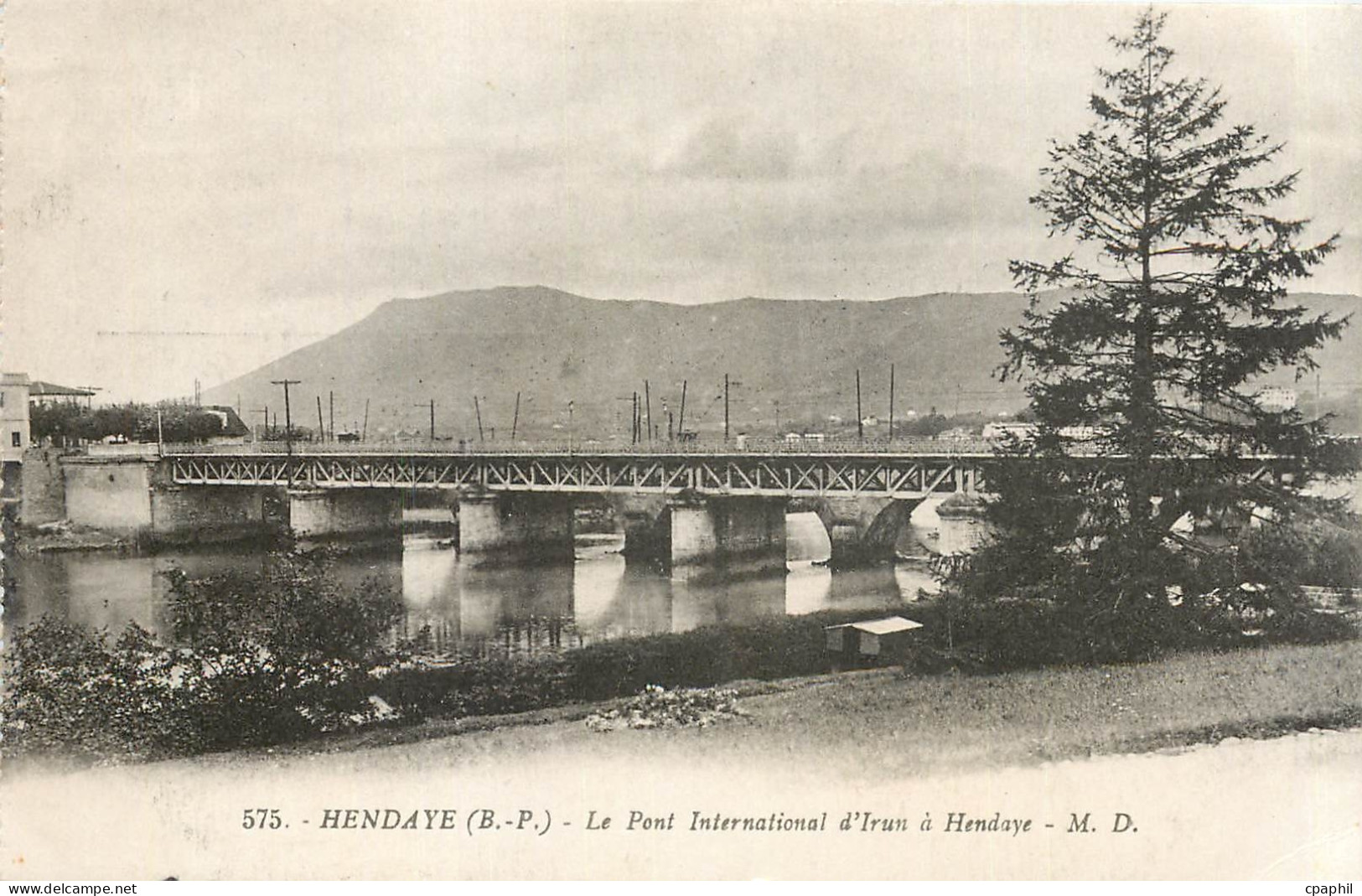CPA Hendaye le pont international d'Irun a Hendaye