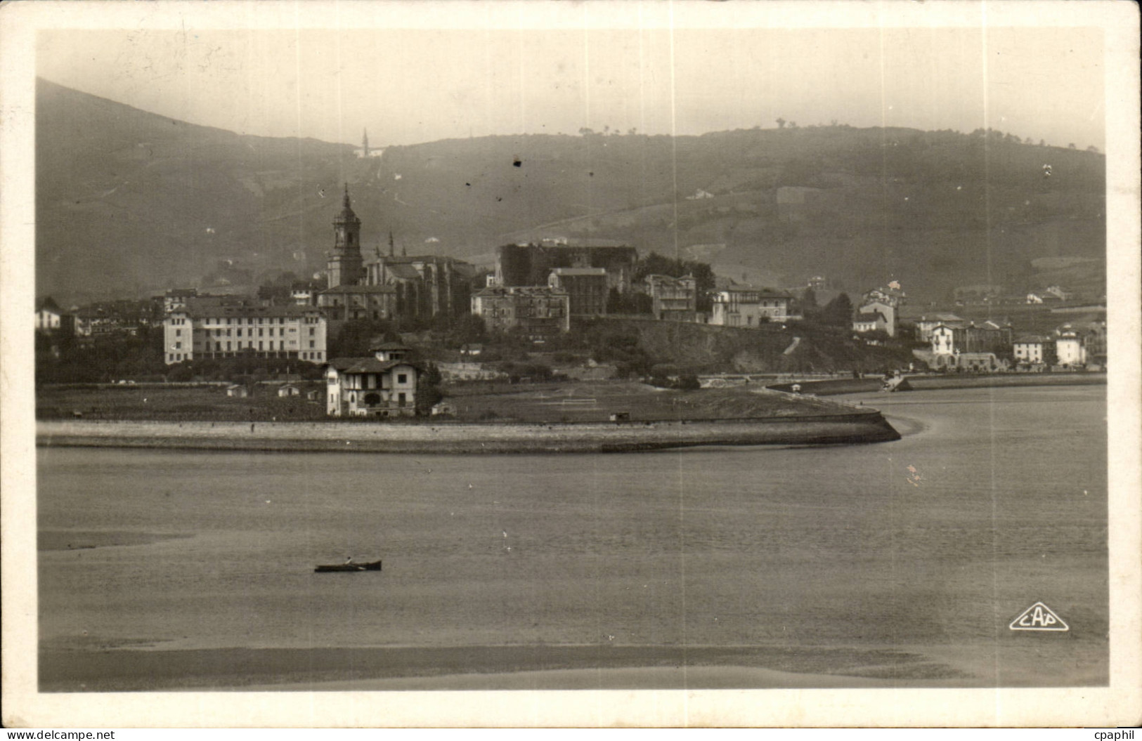 CPA Hendaye Vue sur Fontarabie