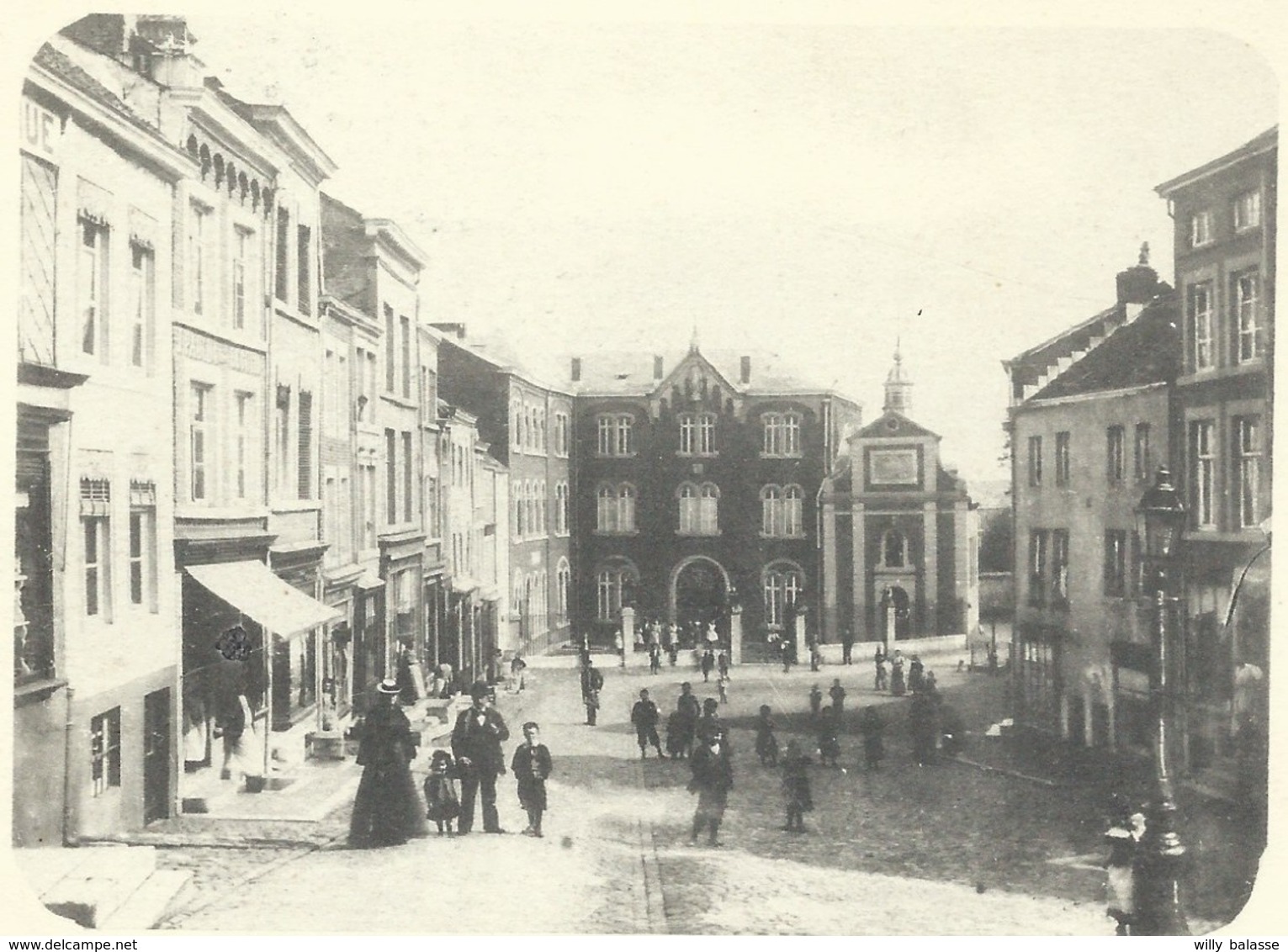 +++ CPA - HERVE - Place Lecomte    //