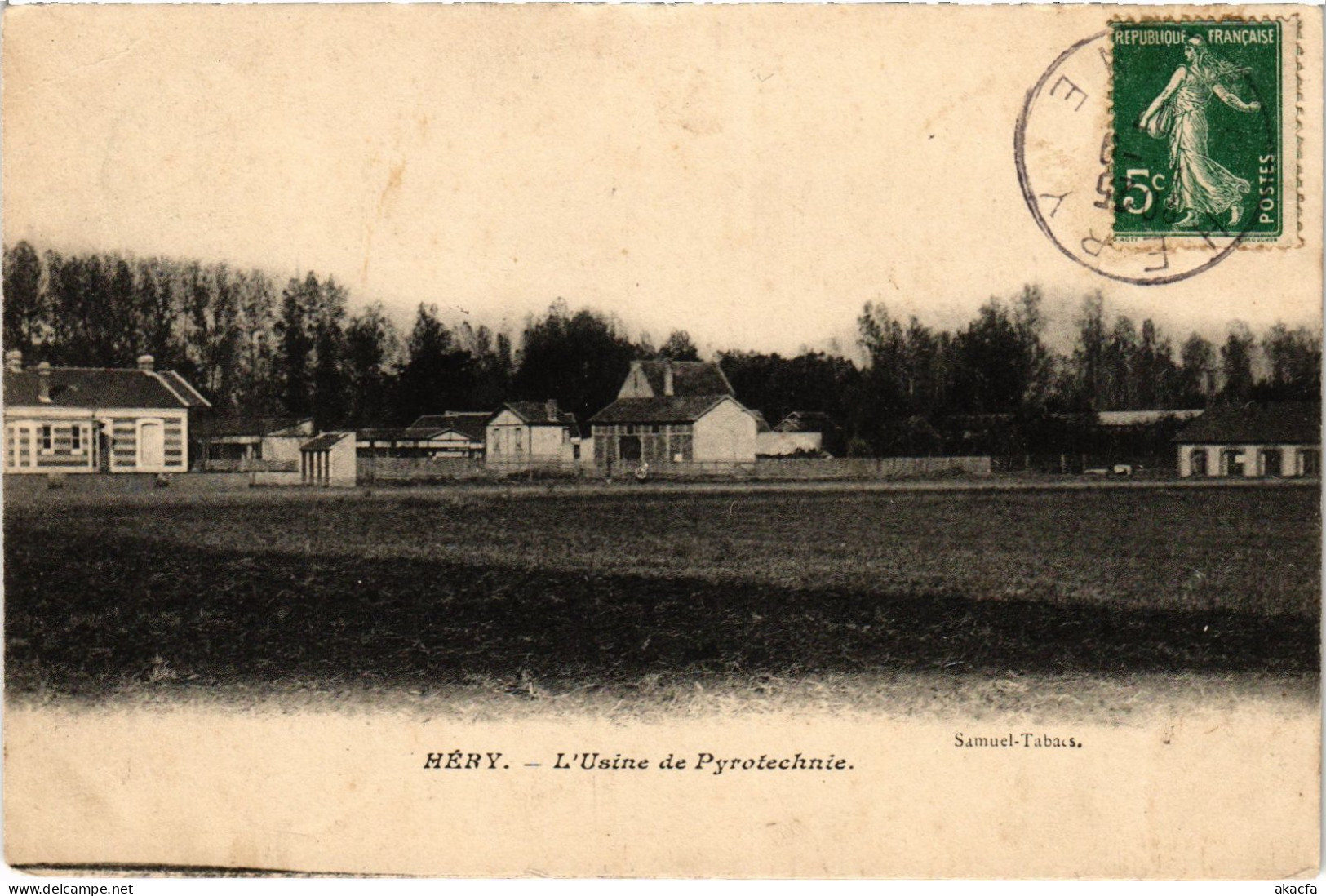 CPA Hery L'Usine de Pyrotechnie FRANCE (1451873)