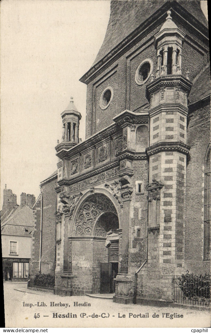 CPA Hesdin Le Portail De I'Eglise