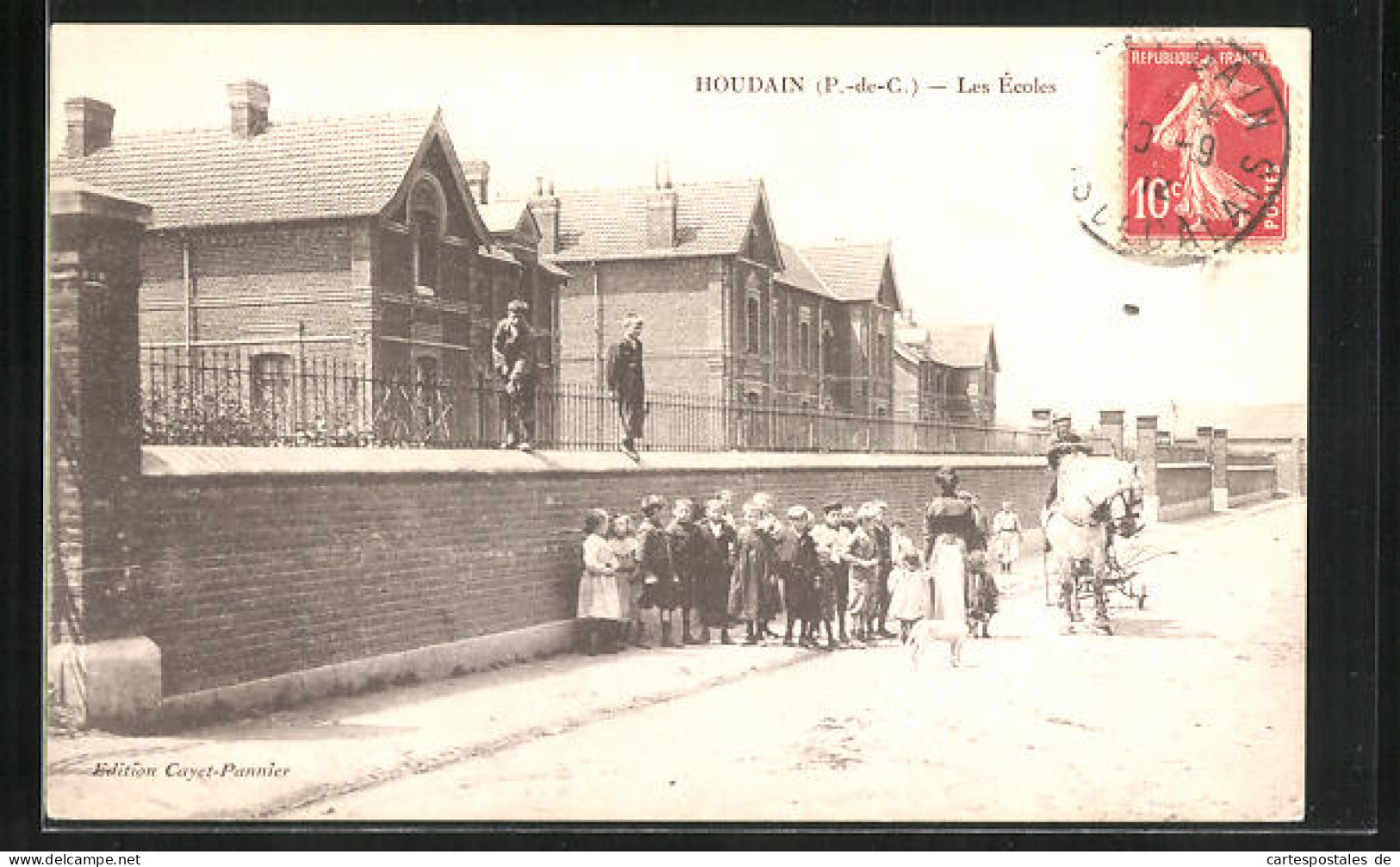 CPA Houdain, Les Écoles