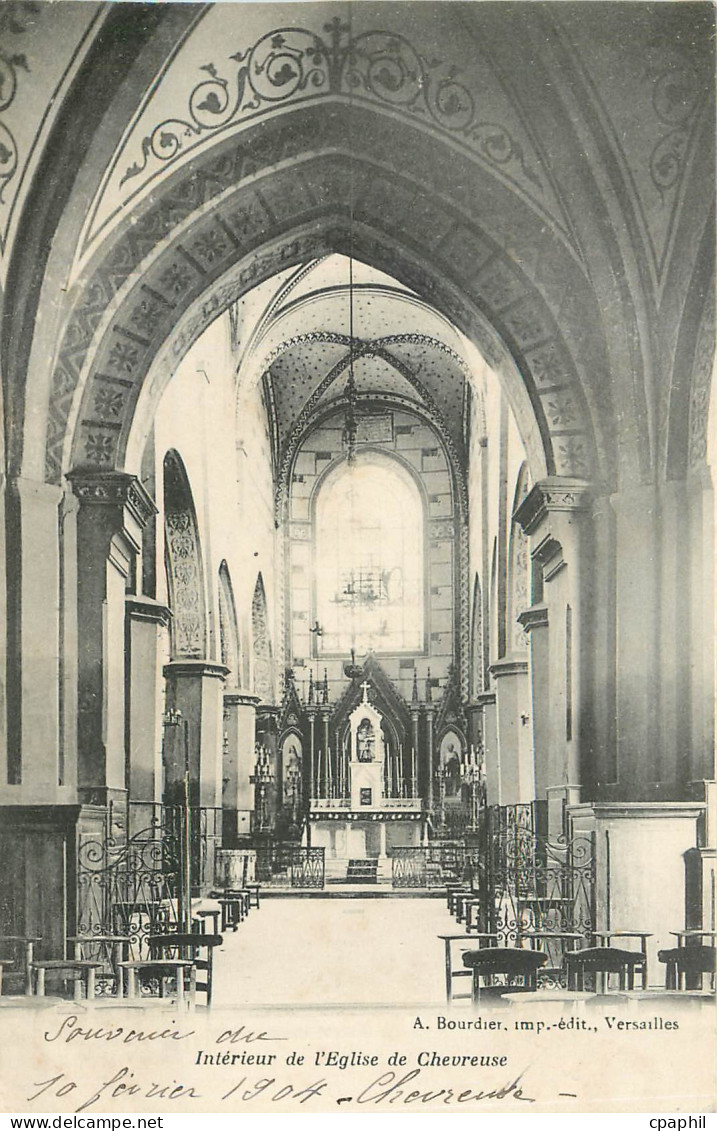 CPA Interieur de l'Eglise de Chevreuse