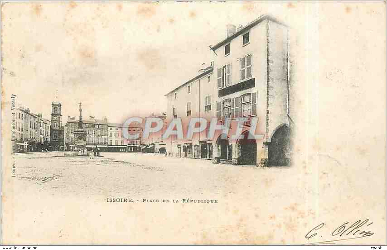 CPA Issoire - Place de la Republique