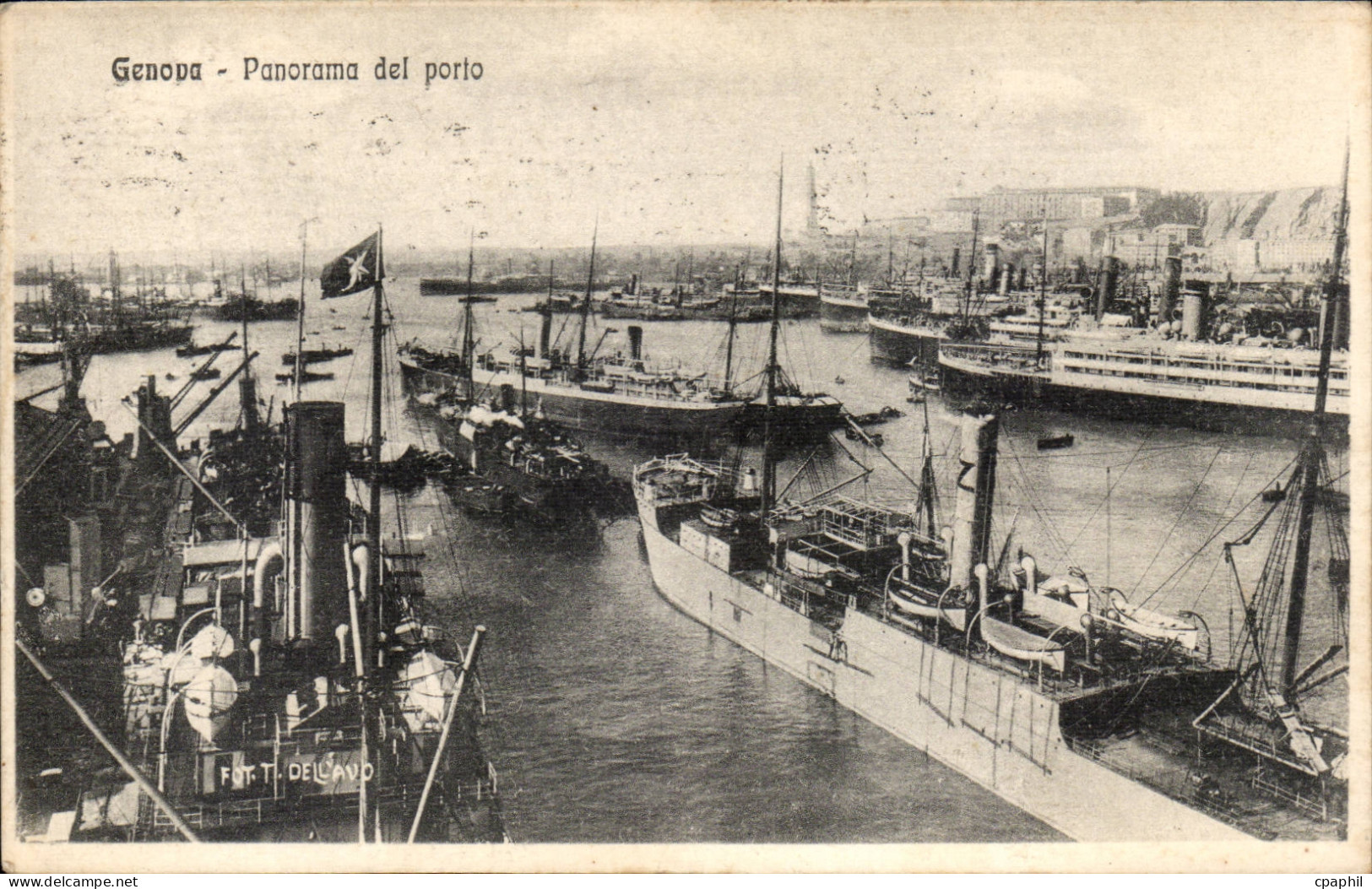 CPA Italie Italie Genova Panorama del porto Bateaux