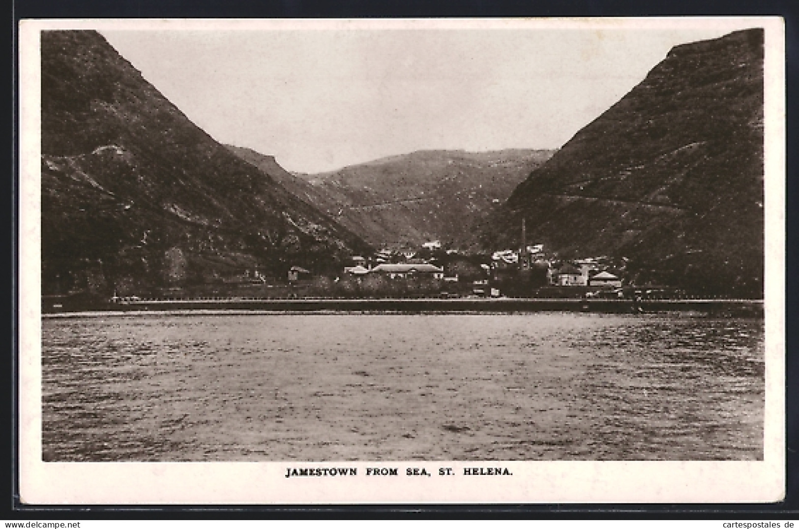 CPA Jamestown, vue générale from Sea