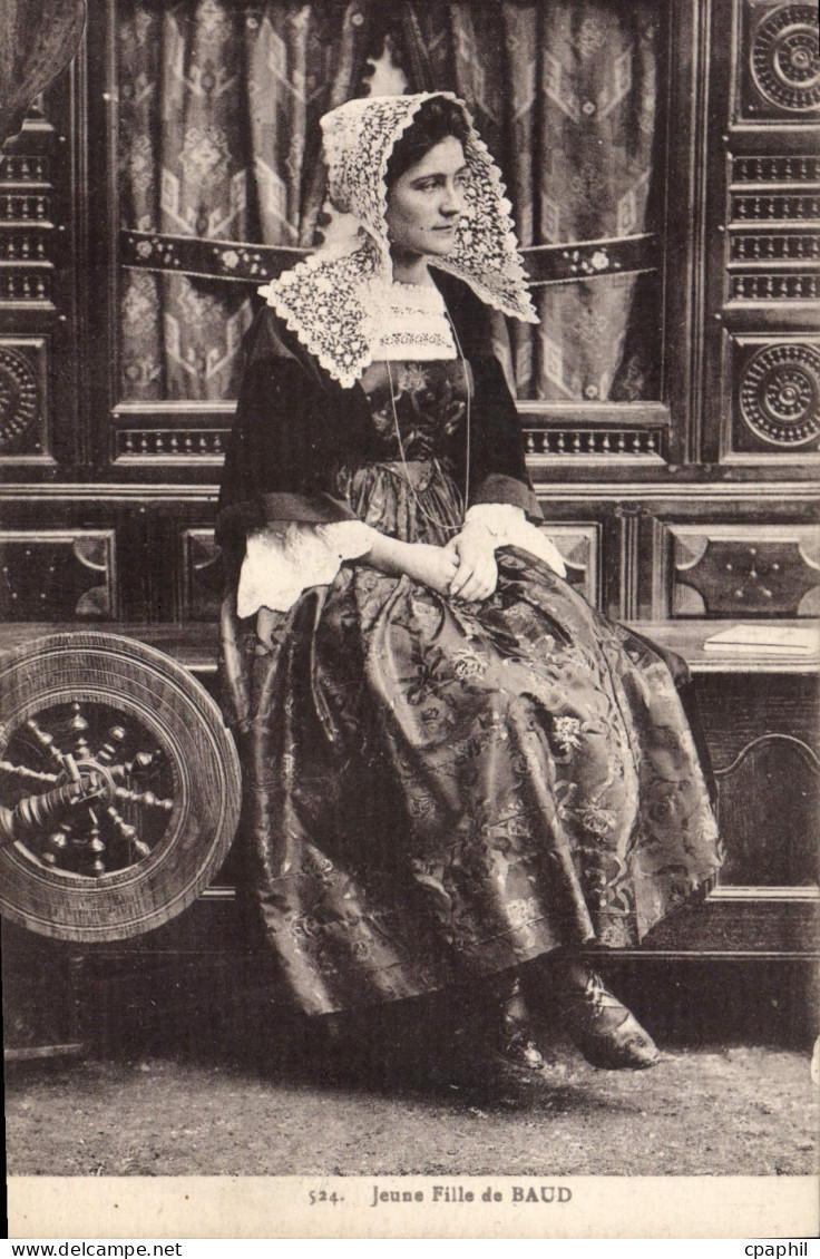 CPA Jeune Fille De Baud