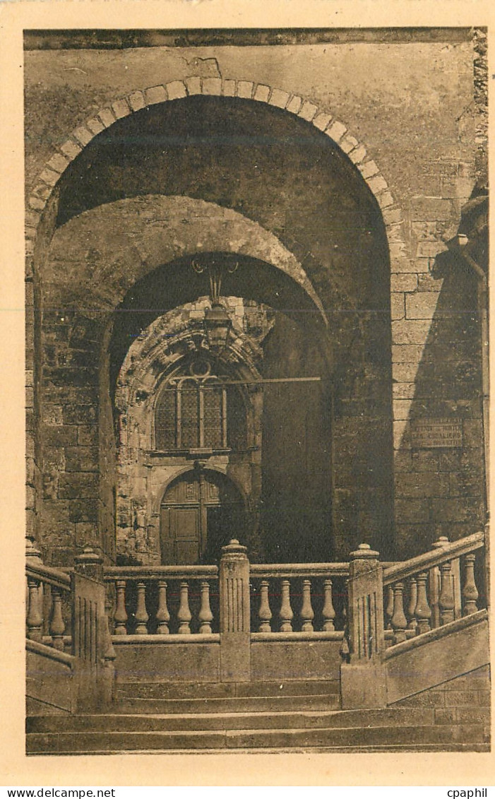 CPA Joigny Portail St Jean