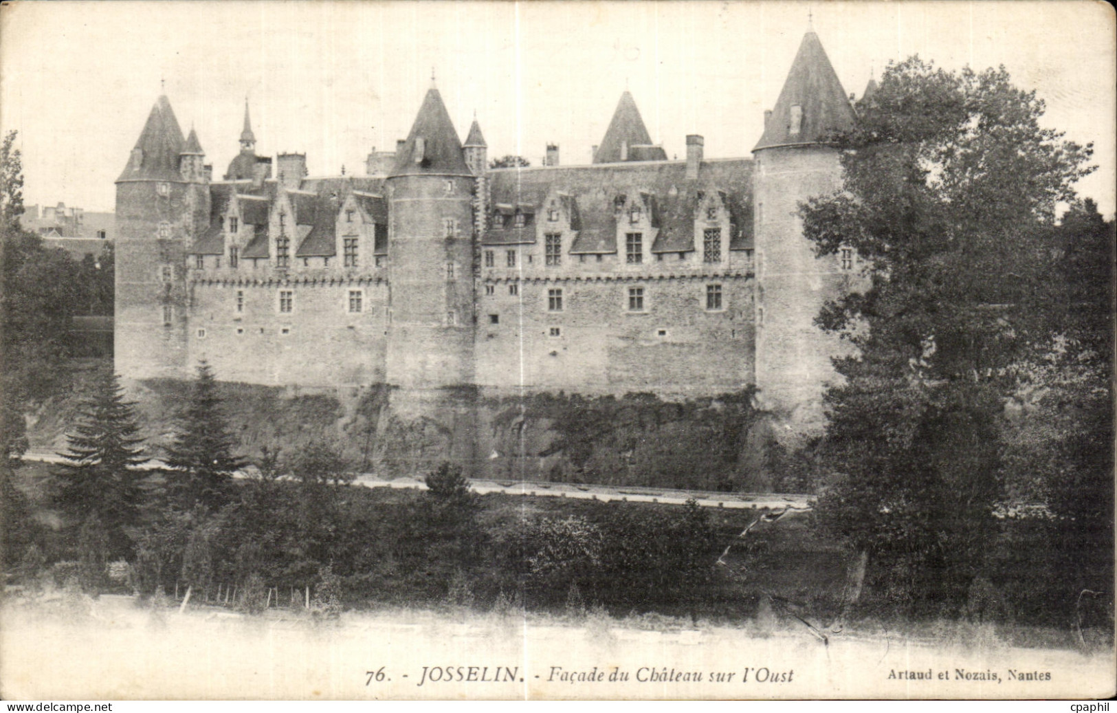 CPA Josselin Facade du Chateau sur I Oust