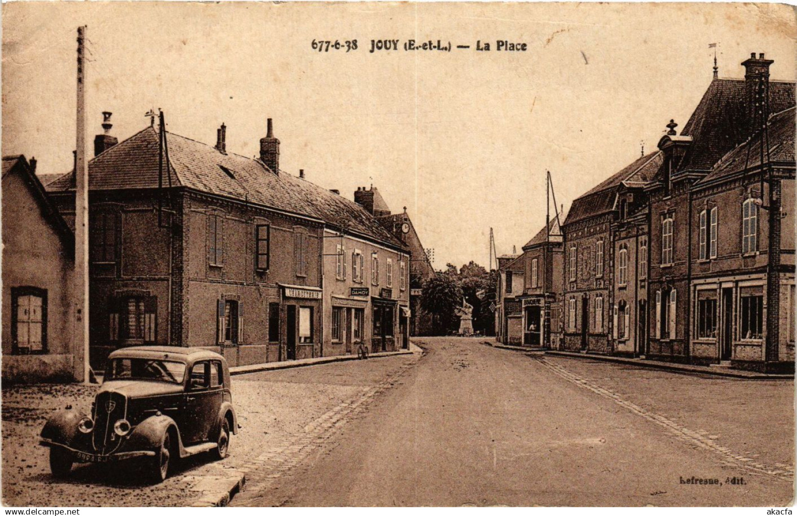 CPA JOUY - La Place (385222)