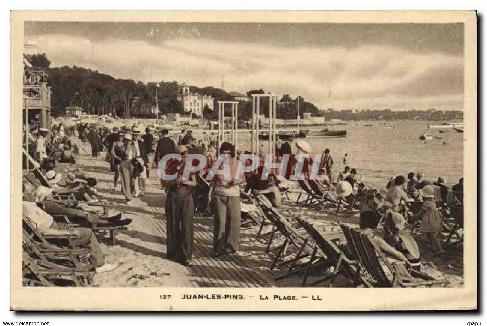 CPA Juan les pins la Plage